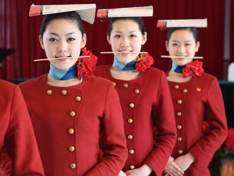 高鐵乘務(wù)員學(xué)校招生 