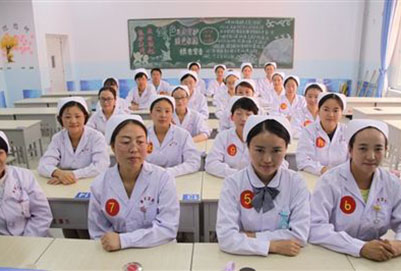 華西衛(wèi)生學(xué)校護(hù)理專業(yè)就業(yè)優(yōu)勢(shì)是什么?