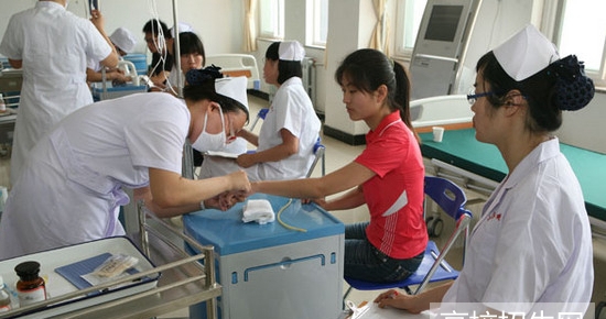  四川省醫(yī)學(xué)檢驗(yàn)專業(yè)學(xué)校報(bào)名條件