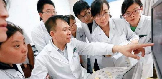  四川省女生可以讀臨床醫(yī)學專業(yè)大專學校嗎