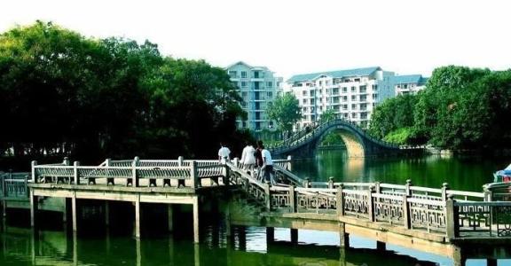 成都市育華職業(yè)學校的就業(yè)率高不高？醫(yī)學類招生專業(yè)有哪些？