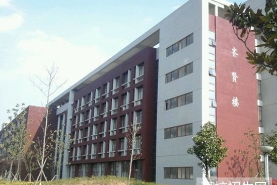  2020年四川大學(xué)醫(yī)學(xué)院四川衛(wèi)校排名解讀