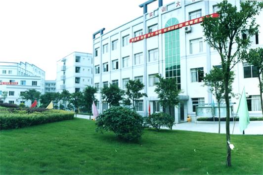 重慶光華女子職業(yè)中等專業(yè)學(xué)校環(huán)境