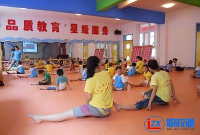 合格的幼兒老師應(yīng)該具備哪些要求