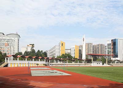 標(biāo)準(zhǔn)化的運動場.jpg