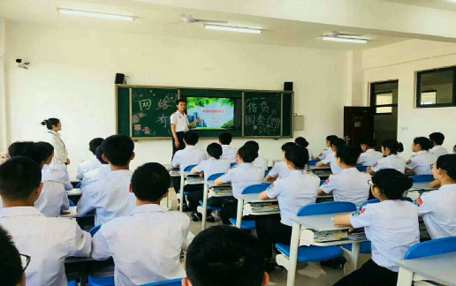 天府新區(qū)航空旅游職業(yè)學校上課