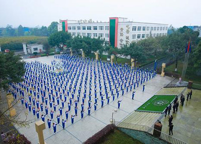 學(xué)校操場(chǎng).jpg