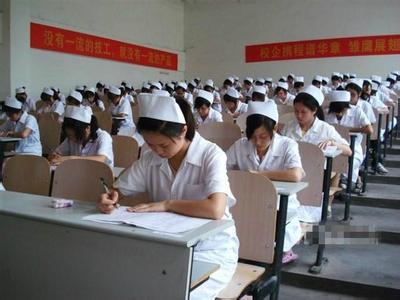 重慶護(hù)理專(zhuān)業(yè)內(nèi)容都有哪些,重慶大專(zhuān)衛(wèi)校