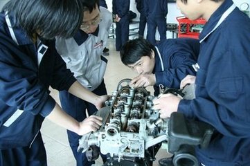重慶汽修學校的汽車制造裝配專業(yè)學習內容有哪些?