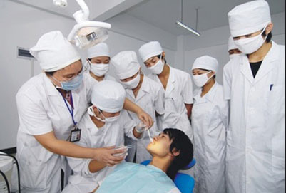 問：重慶衛(wèi)生學?？谇恍迯?fù)專業(yè)學什么?怎么樣
