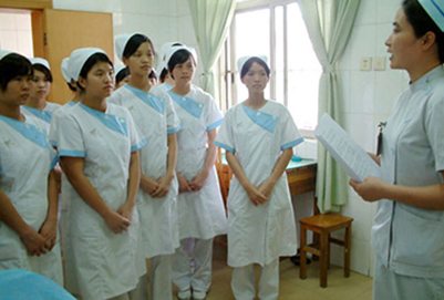 在重慶護理專業(yè)學(xué)校學(xué)習(xí)口腔專業(yè)拿到手是什么文憑