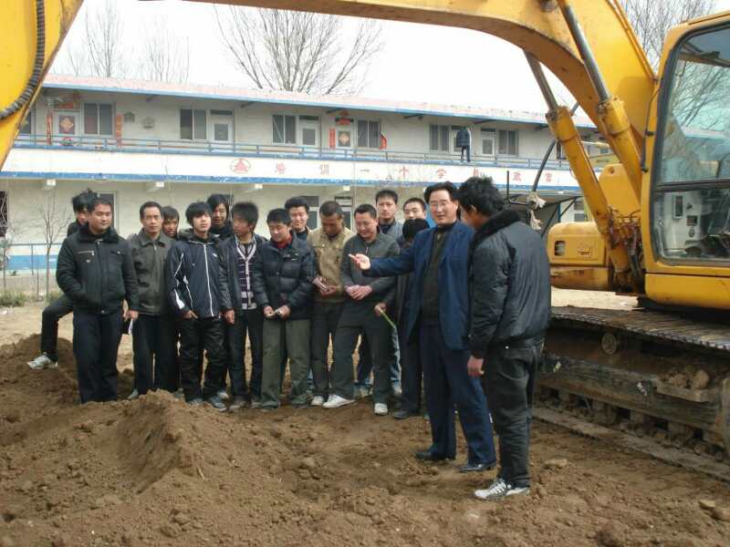 濟南駿大挖掘機培訓學校地址在哪里？學校好不好？