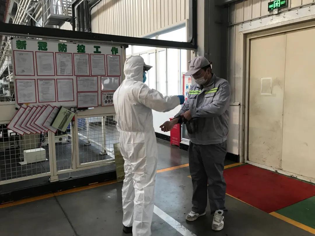 青島市技工院校“小工匠”支援企業(yè)復(fù)工復(fù)產(chǎn)
