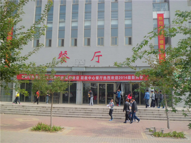 選擇泰安市文魯汽車美容服務(wù)有限公司的原因有哪些？