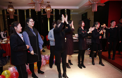 只爭(zhēng)朝夕，不負(fù)韶華——?jiǎng)?chuàng)元教育集團(tuán)2020年年會(huì)回顧