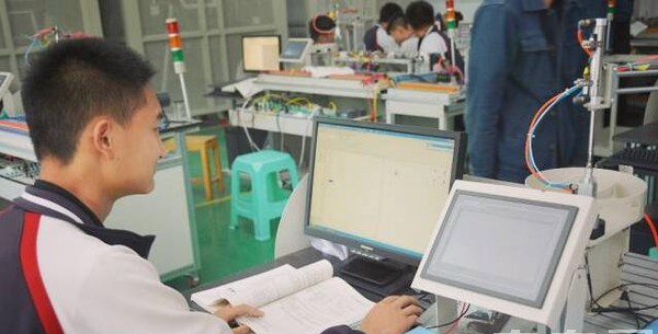 成都技師學院南校區(qū)電氣自動化專業(yè)