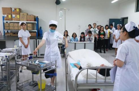 成都護理專業(yè)學校排名