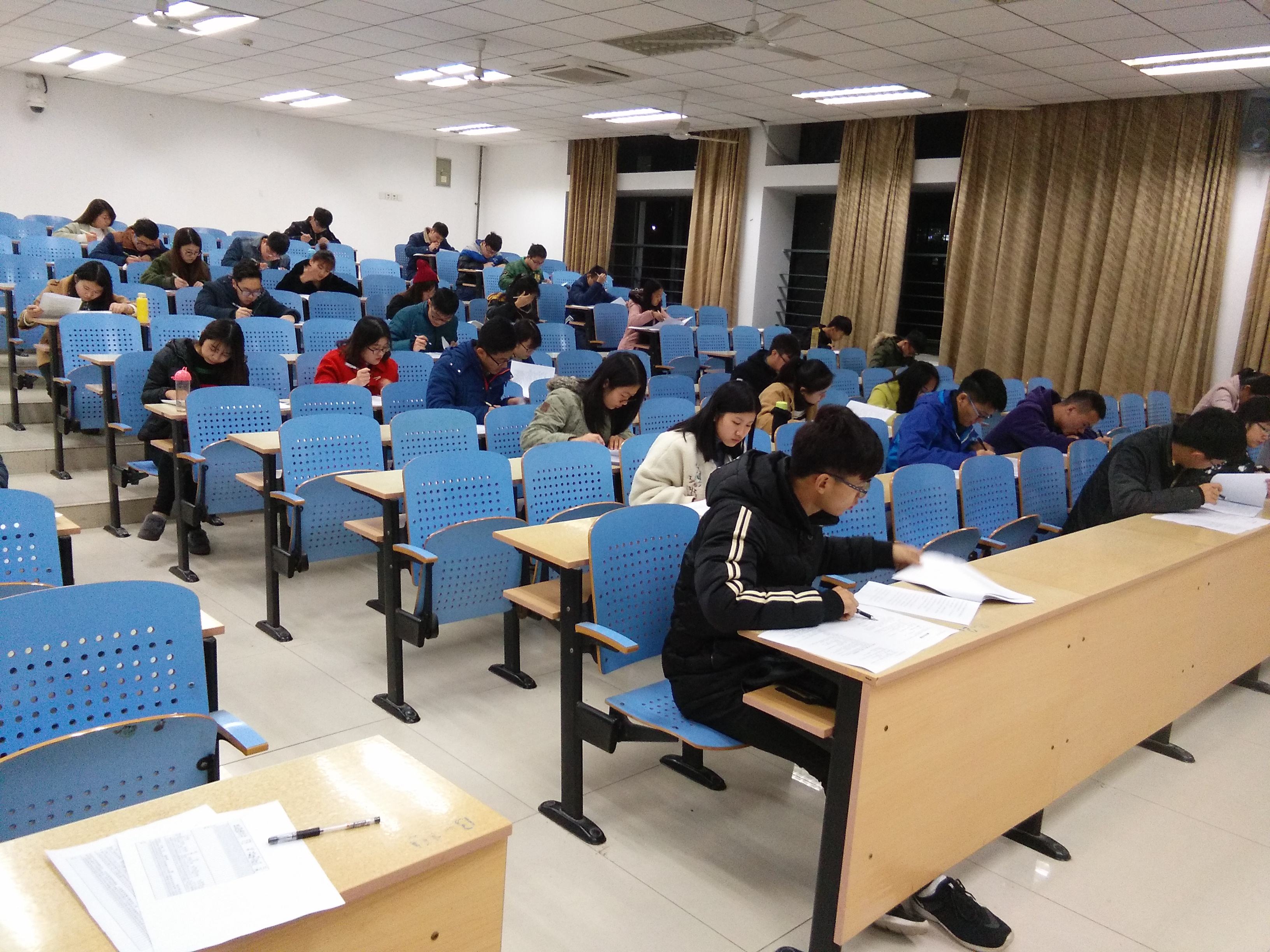  重慶理工大學(xué)各專業(yè)2020年錄取原則有哪些呢？
