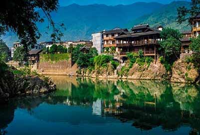 重慶市酉陽(yáng)民族師范學(xué)校專業(yè)設(shè)置