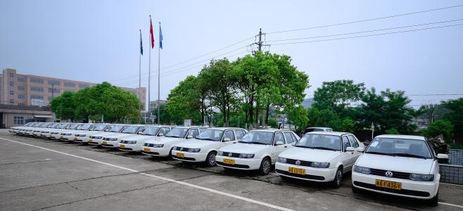 山東淄博星火職業(yè)培訓(xùn)學(xué)院能學(xué)汽車(chē)駕駛嗎？