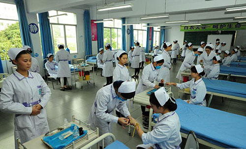 重慶市江南職業(yè)學?；A(chǔ)護理實訓