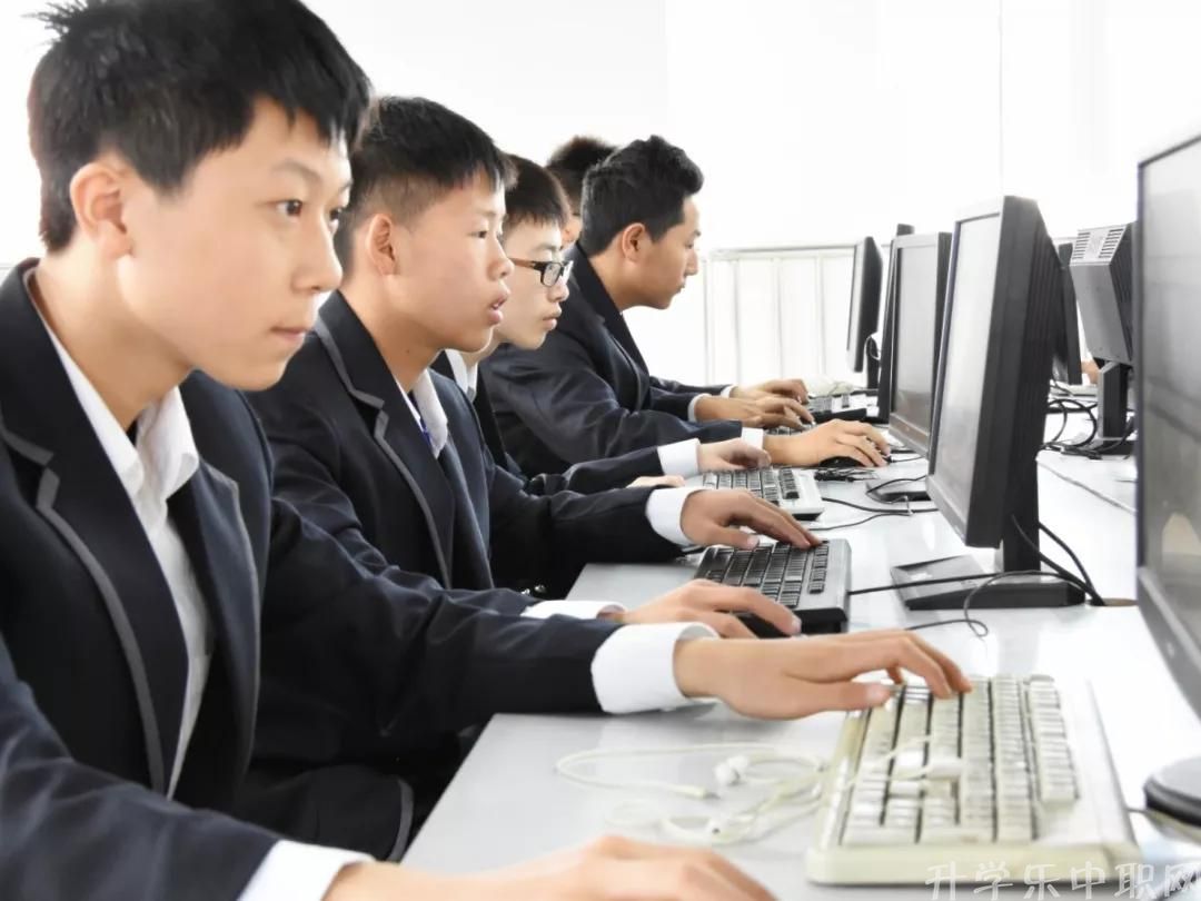成都市現(xiàn)代職業(yè)技術(shù)學(xué)校