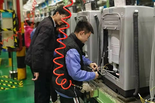 德州交通職業(yè)中等專業(yè)學(xué)校合作企業(yè)合肥美的向?qū)W校捐贈(zèng)口罩