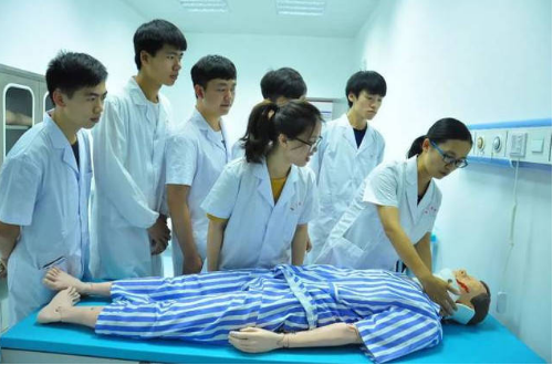  貴州省貴陽市護士學(xué)校臨床醫(yī)學(xué)專業(yè)課程內(nèi)容有哪些？