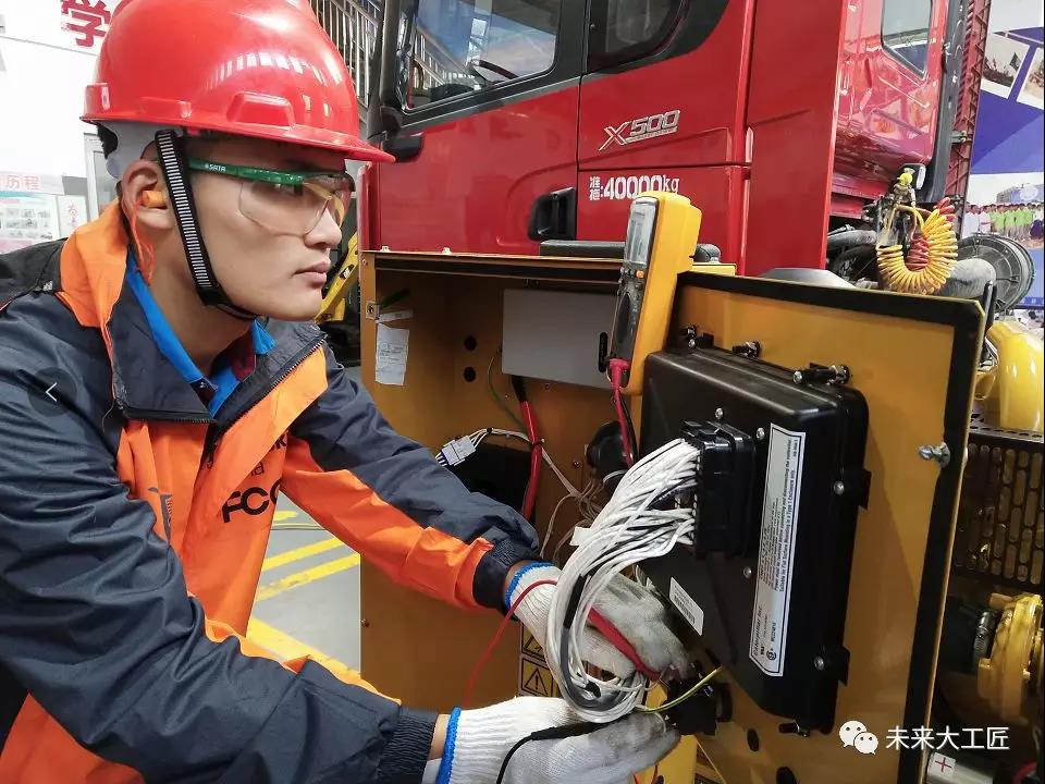高手對(duì)決：19歲山東小伙挑戰(zhàn)世界技能大賽難賽項(xiàng)