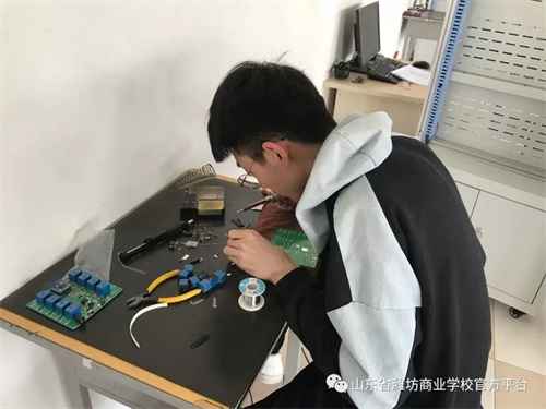 全國冠軍奪首金，山東省濰坊商業(yè)學(xué)校高鐵厲害啦！