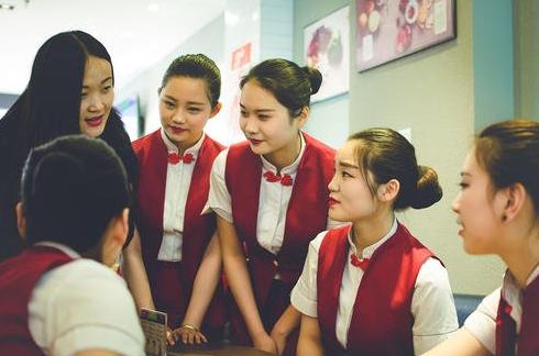 成都航空學院初中生就讀需要什么條件