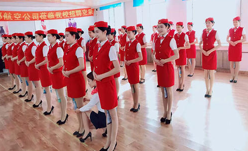 成都航空學院初中生就讀需要什么條件