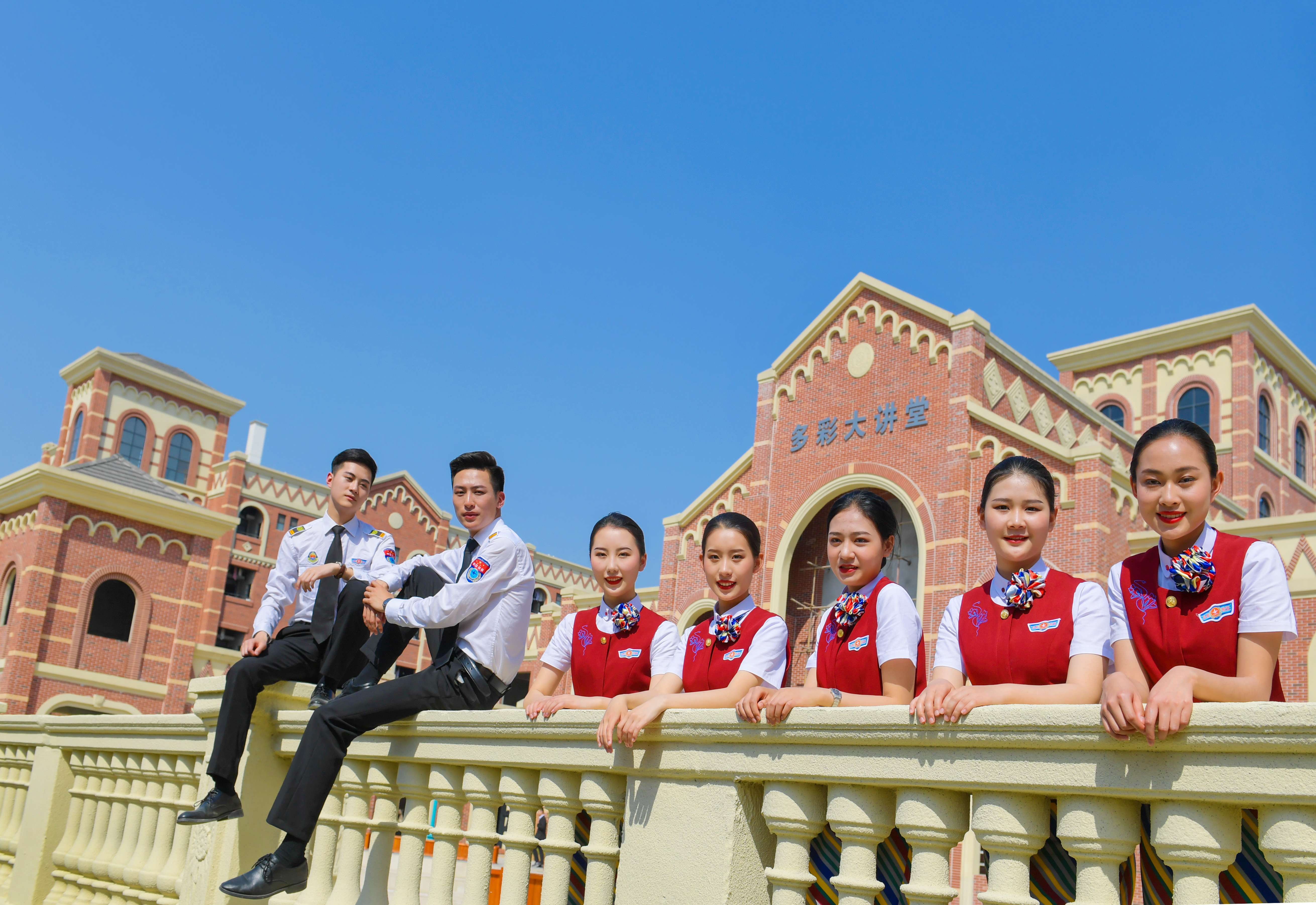 成都華夏旅游商務(wù)學(xué)校學(xué)費貴不貴