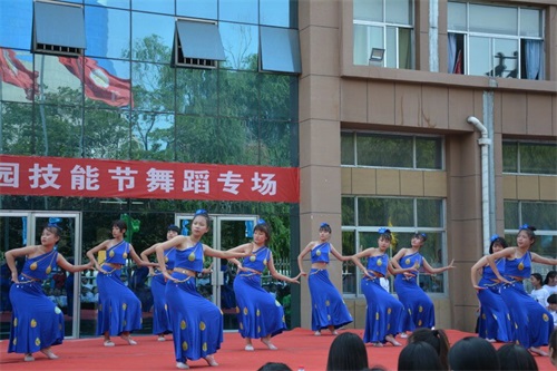 州智科技工學(xué)校第十四屆“人人登臺(tái)參與、秀展技能特長(zhǎng)、弘揚(yáng)自強(qiáng)信心”技能節(jié)  