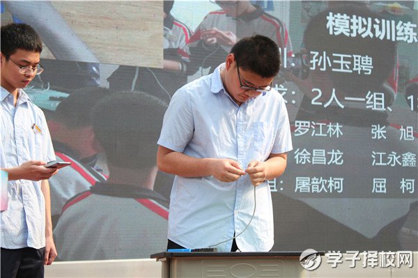 成都財貿(mào)職高舉辦計算機專業(yè)部學生技能競賽匯報展演