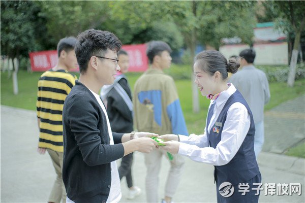 2019在洋溢著豐收喜悅的金秋九月，共同迎來了第三十五個(gè)教師節(jié)