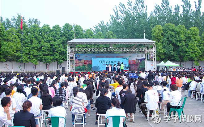 成都希望職校師生共赴一場(chǎng)穿越千年的“國學(xué)”之約
