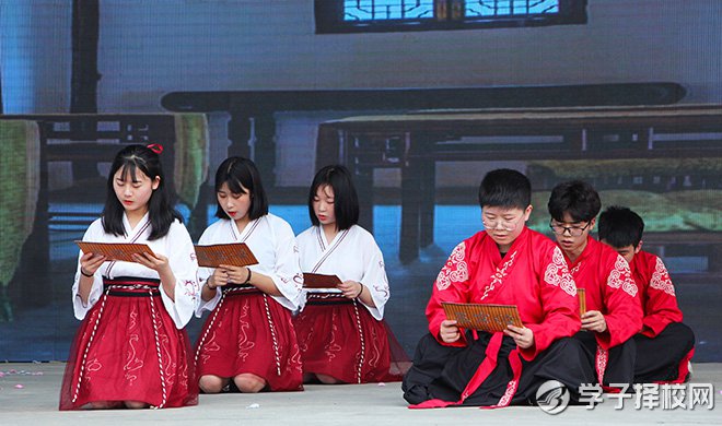 成都希望職校師生共赴一場(chǎng)穿越千年的“國學(xué)”之約