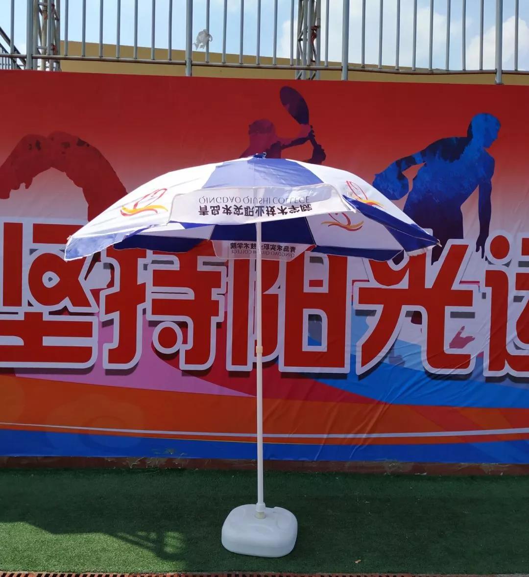 青島求實職業(yè)技術(shù)學(xué)院2018級新生軍訓(xùn)火熱開展中