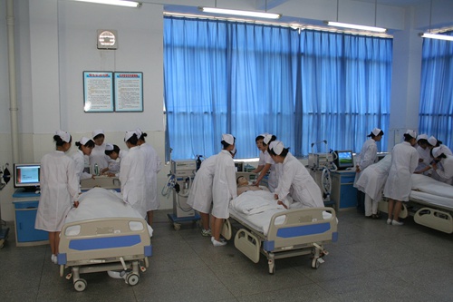  就讀貴陽(yáng)高級(jí)護(hù)理學(xué)校前景好嗎？