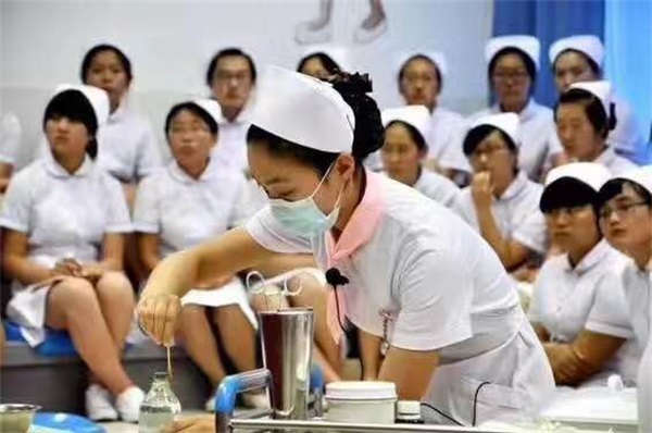 執(zhí)業(yè)醫(yī)師都考什么？