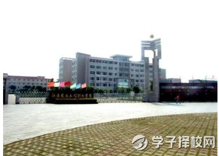 四川鐵路學(xué)校招收新生有什么要求？