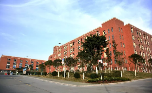 2020年資陽(yáng)汽車科技職業(yè)學(xué)校招生專業(yè)、電話