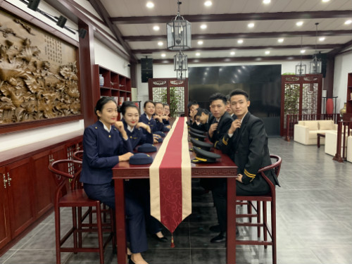 中國(guó)石油大學(xué)有繼續(xù)教育學(xué)院?jiǎn)幔慷加惺裁磳I(yè)？