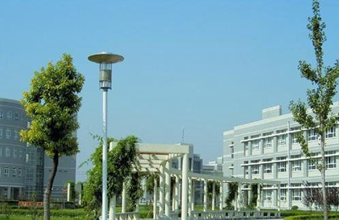 四川省阿壩衛(wèi)生學校是公辦還是民辦學校？