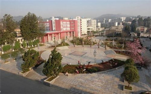 云南省旅游學(xué)校2020招生簡(jiǎn)章