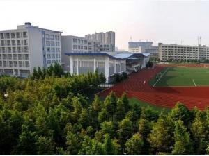 天津醫(yī)科大學(xué)臨床醫(yī)學(xué)院怎么樣 評(píng)價(jià)排名好不好(10條)