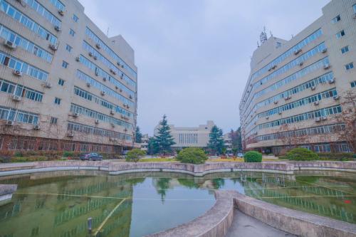 云南中醫(yī)學院的招生專業(yè)有哪些？畢業(yè)生就業(yè)情況好不好？