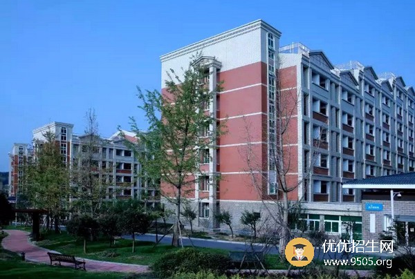 四川中醫(yī)藥高等?？茖W(xué)校招生簡(jiǎn)章及招生要求