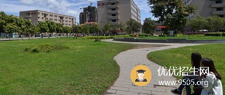 南充職業(yè)技術(shù)學(xué)院學(xué)費(fèi)及收費(fèi)標(biāo)準(zhǔn)